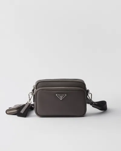 Prada Schultertasche Aus Saffiano-leder In Black