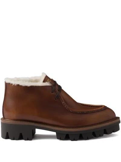 Prada Stiefeletten Aus Leder Und Lammfell In Cognac