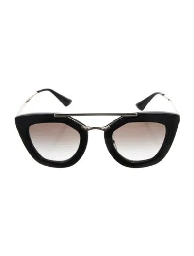 Pre-owned Prada Signature Logo Wayfarer Sunglasses In Black