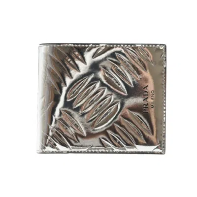 Pre-owned Prada Silver Black Patent Leather Wallet (bi-fold) () In Silver, Black