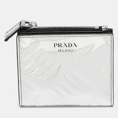 Pre-owned Prada Silver Embossed Patent Leather Bifold Wallet