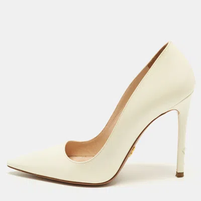 Pre-owned Prada Size 36 Cream Saffiano Patent Leather Pointed Toe Pumps In White