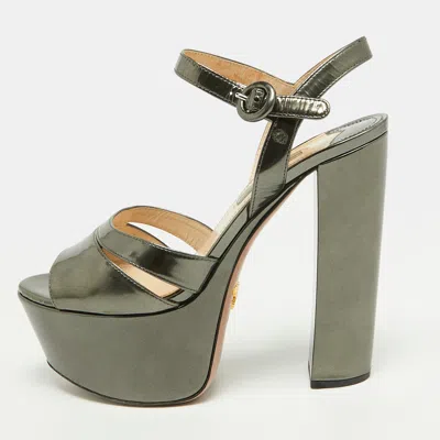 Pre-owned Prada Size 37.5 Metallic Green Patent Leather Platform Sandals In Silver