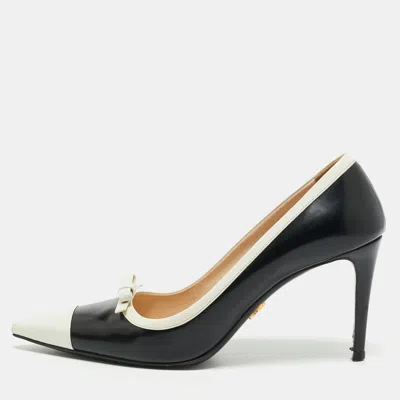 Pre-owned Prada Size 38.5 Black/white Leather Bow Pointed Pumps