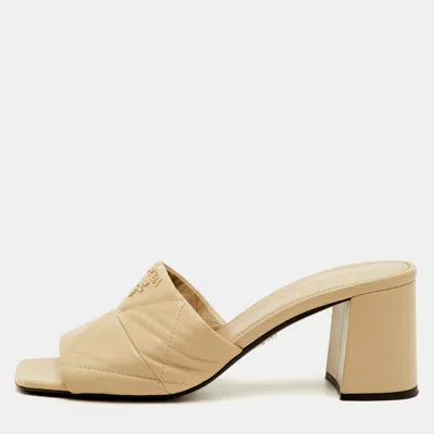 Pre-owned Prada Size 39.5 Beige Quilted Leather Block Heel Slide Sandals