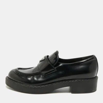 Pre-owned Prada Size 39.5 Black Leather Triangle Logo Plague Loafers