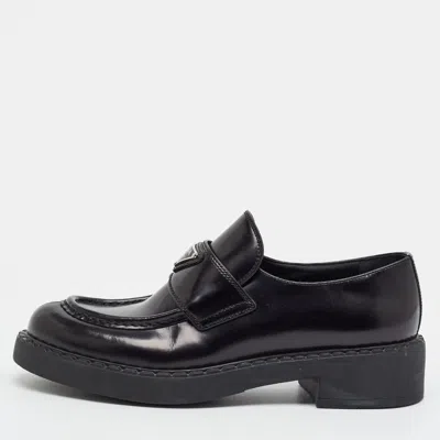 Pre-owned Prada Size 39.5 Black Leather Triangle Logo Plaque Penny Loafers