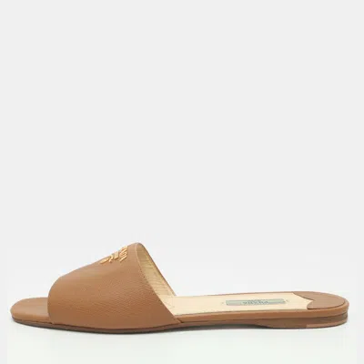 Pre-owned Prada Size 40 Brown Saffiano Leather Flat Sandals