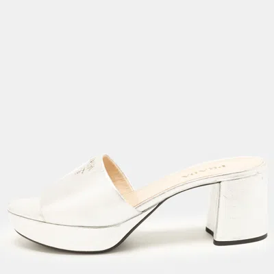 Pre-owned Prada Size 40.5 Silver Leather Platform Slide Sandals