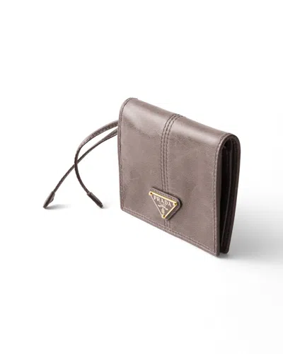 Prada Kleine Geldbörse Aus Leder In Gray