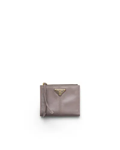 Prada Kleine Geldbörse Aus Leder In Gray