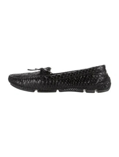 Pre-owned Prada Snakeskin Animal Print Loafers In Black