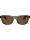 Prada Sonnenbrille Mit Metall-schild In Braun