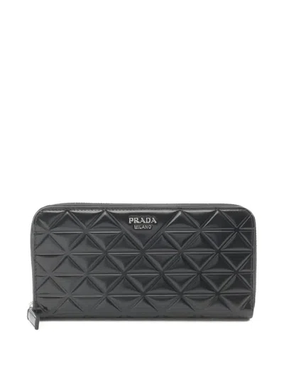 Pre-owned Prada Spazzolato Tria Round-zip Leather Wallet In Black