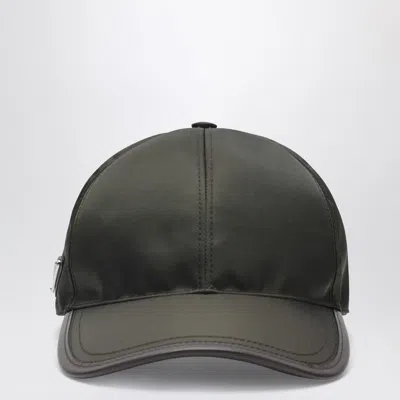 Prada Curved Brim Baseball Hat Logo Detail In Black