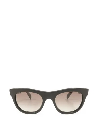 Pre-owned Prada Spr04qa Cat-eye Sunglasses In Black