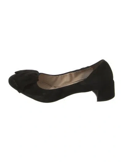 Pre-owned Prada Suede Bow Accents Pumps In Black