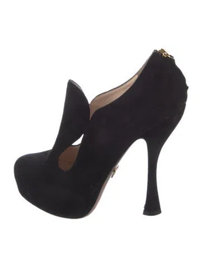 Pre-owned Prada Suede Cutout Accent Pumps In Black