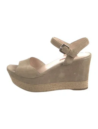 Pre-owned Prada Suede Espadrilles In Neutral