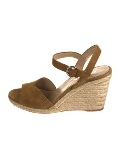 Pre-owned Prada Suede Espadrilles In Neutral