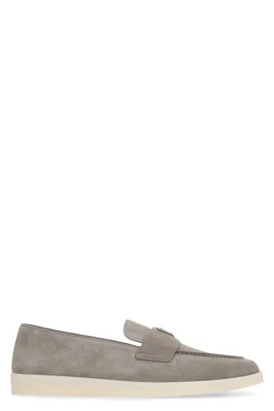 Prada Wildleder-loafer Mit Emailliertem Triangel-logo In Grey
