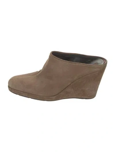 Pre-owned Prada Suede Mules In Neutral