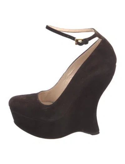Pre-owned Prada Suede Pumps In Black