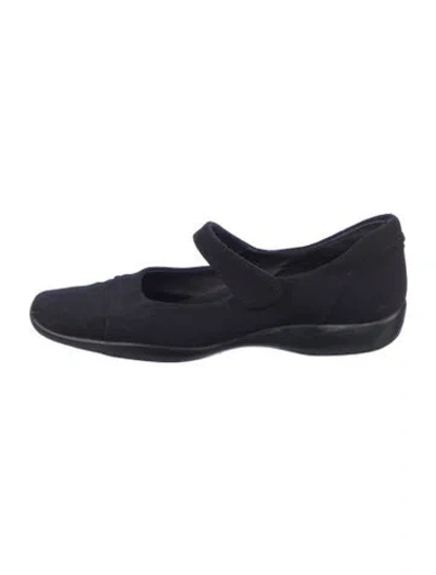 Pre-owned Prada Suede Pumps In Black