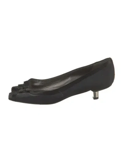 Pre-owned Prada Suede Pumps In Black