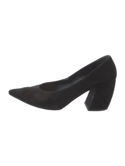 Pre-owned Prada Suede Pumps In Black