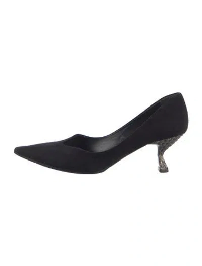 Pre-owned Prada Suede Pumps In Black