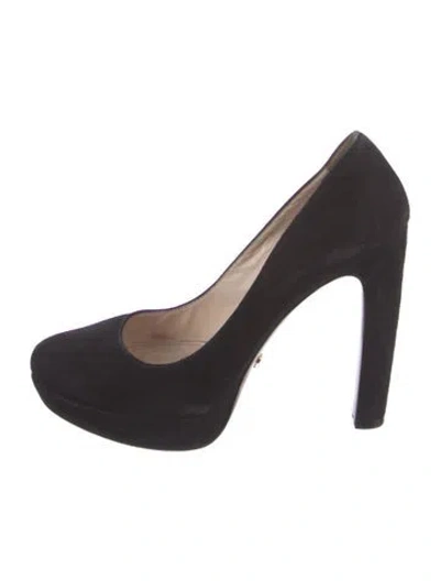 Pre-owned Prada Suede Pumps In Black