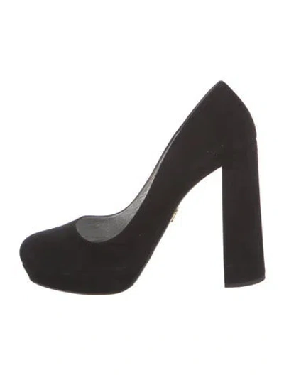 Pre-owned Prada Suede Pumps In Black