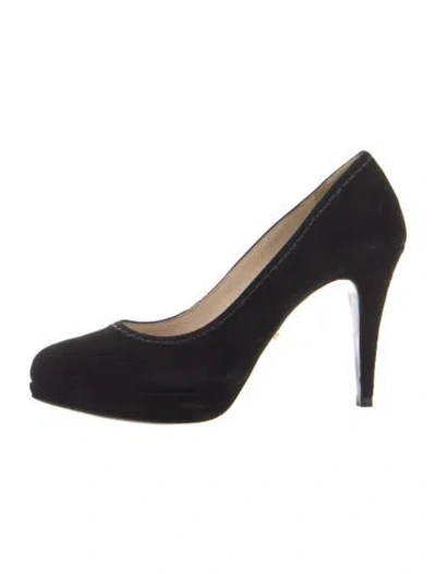 Pre-owned Prada Suede Pumps In Black