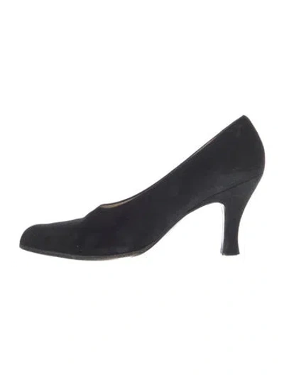 Pre-owned Prada Suede Pumps In Black