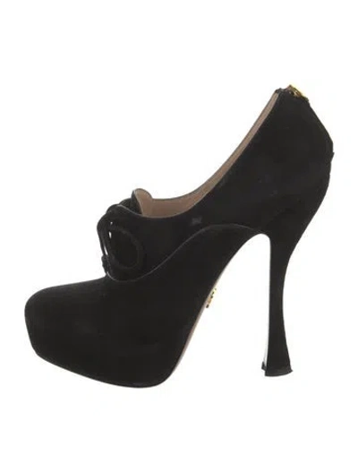 Pre-owned Prada Suede Pumps In Black