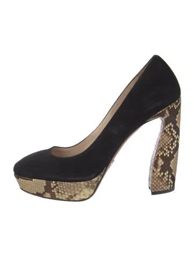 Pre-owned Prada Suede Pumps In Black