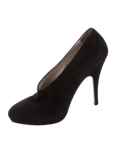 Pre-owned Prada Suede Pumps In Black