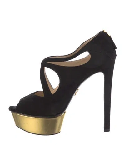 Pre-owned Prada Suede Pumps In Black