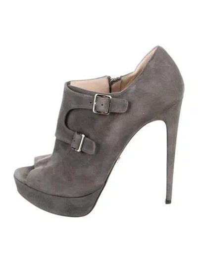 Pre-owned Prada Suede Pumps In Gray