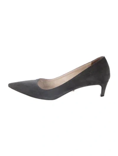 Pre-owned Prada Suede Pumps In Grey