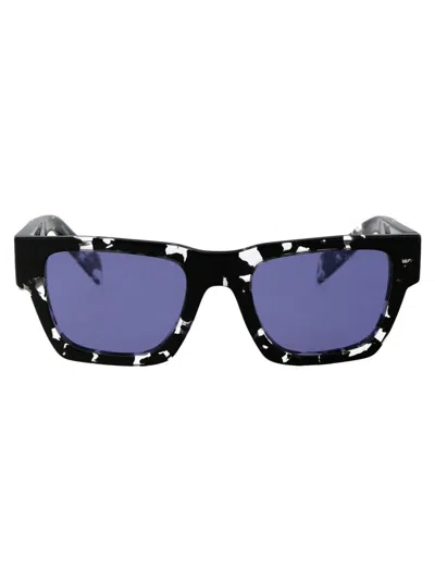 Prada Sunglasses In Black