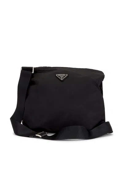 Pre-owned Prada Tessuto Flat Messenger Bag In Black