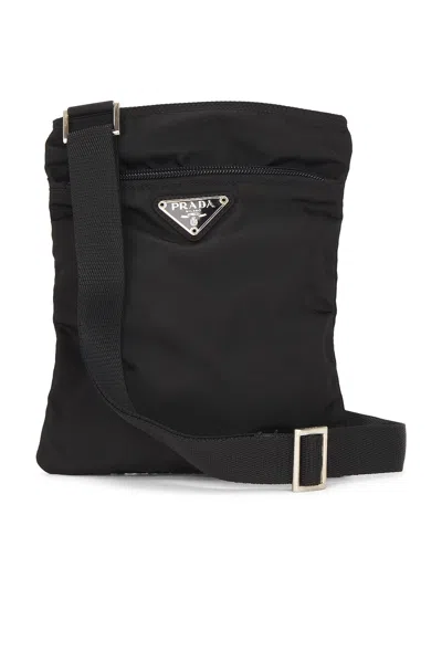 Pre-owned Prada Tessuto Messenger Bag In Black