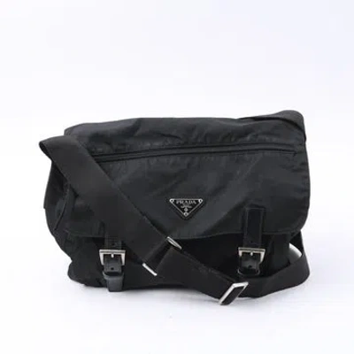 Pre-owned Prada Tessuto Messenger In Black