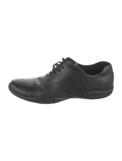 Pre-owned Prada Toblach Leather Oxfords In Black