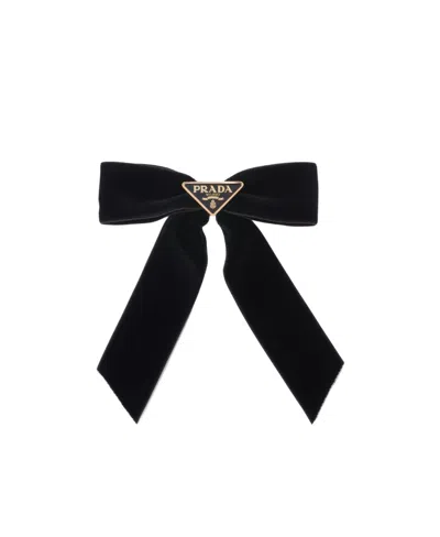 Prada Triangle-logo Bow Velvet Hair Clip In Black