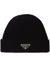 Prada Ribbed Logo-plaque Beanie In Schwarz