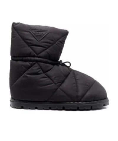 Prada Triangle-quilted Logo-patch Snow Boots In Black