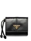 Prada Triangular-logo Leather Wallet In 黑色